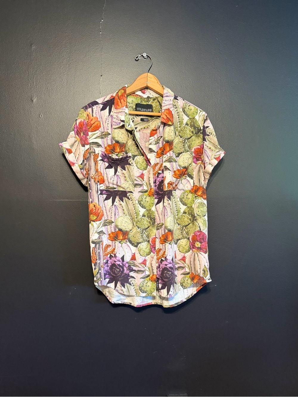Wildfang Empower Short Sleeve Shirt in Cactus Floral - Picture 6 of 16